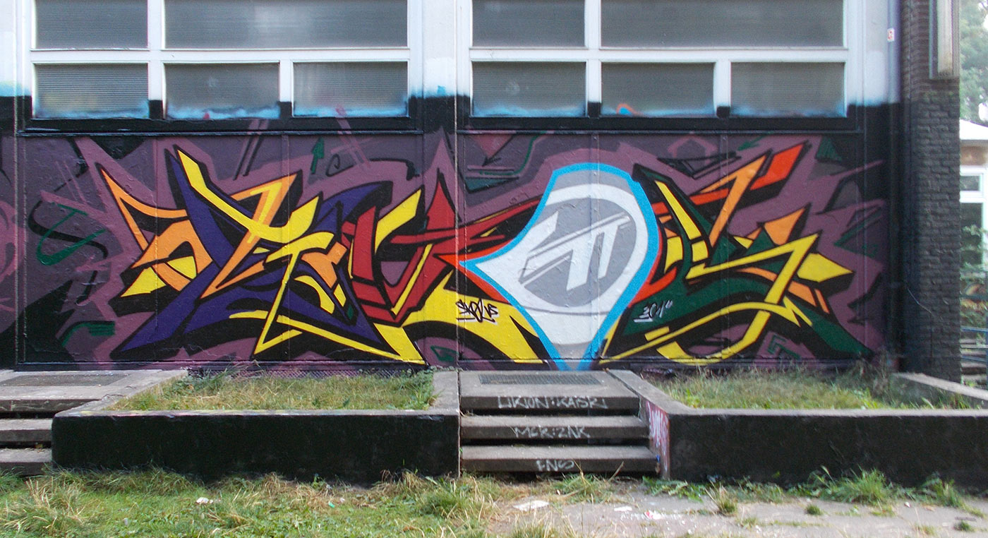 Graffiti Walls and Murals in Bremen by skol VS - 20